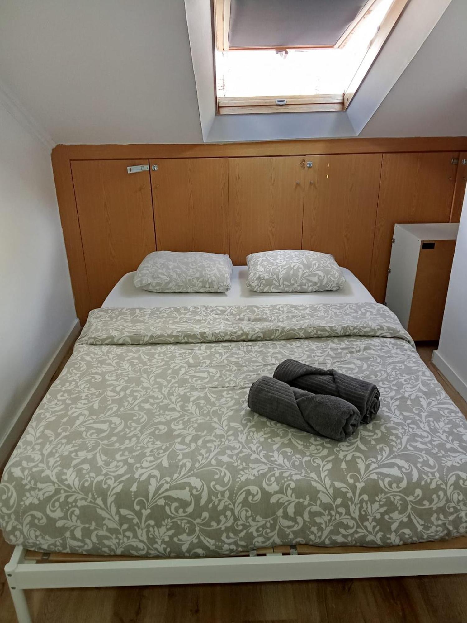 Bica Mini Hostel Lisbon Bagian luar foto